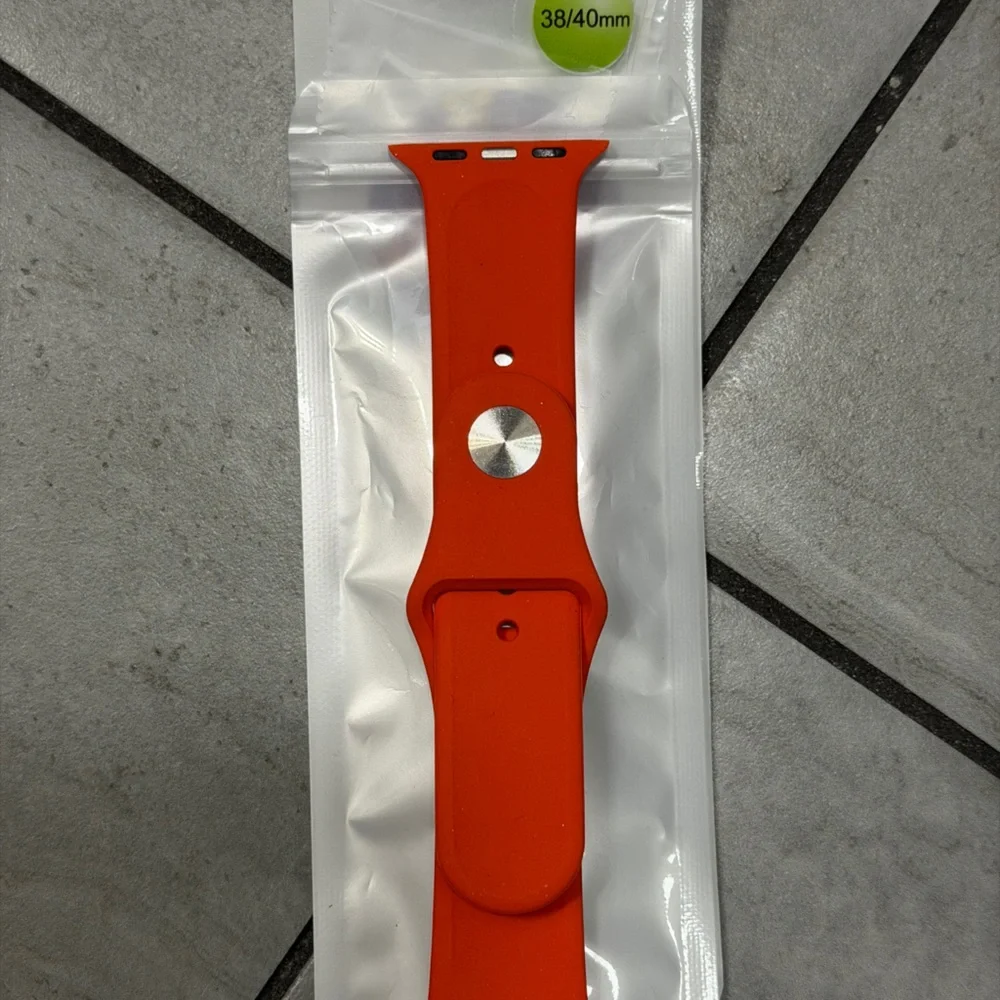 NWT Bright Orange SILICONE Replacement Band Apple Watch 38/40 Never been Used!!